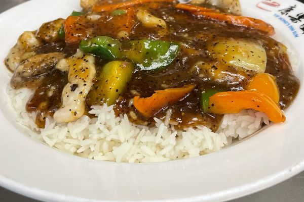 Chicken in Black Pepper Sauce on Rice