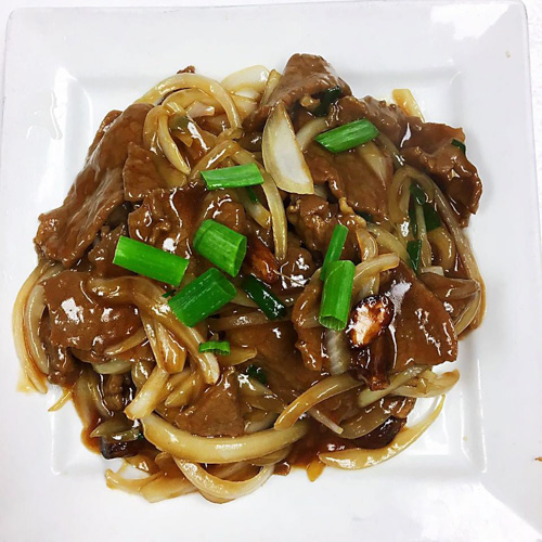 Beef with Garlic and Green Onion
