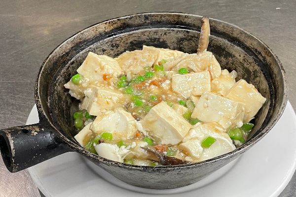 Chicken Tofu Hotpot with Chinese Anchovy